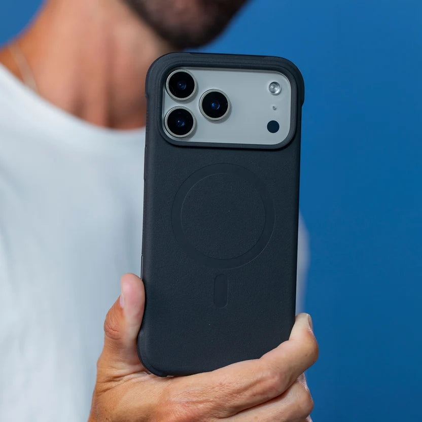 ProdiGee Blackout para iPhone 18 Pro / 17 Pro | Funda Premium